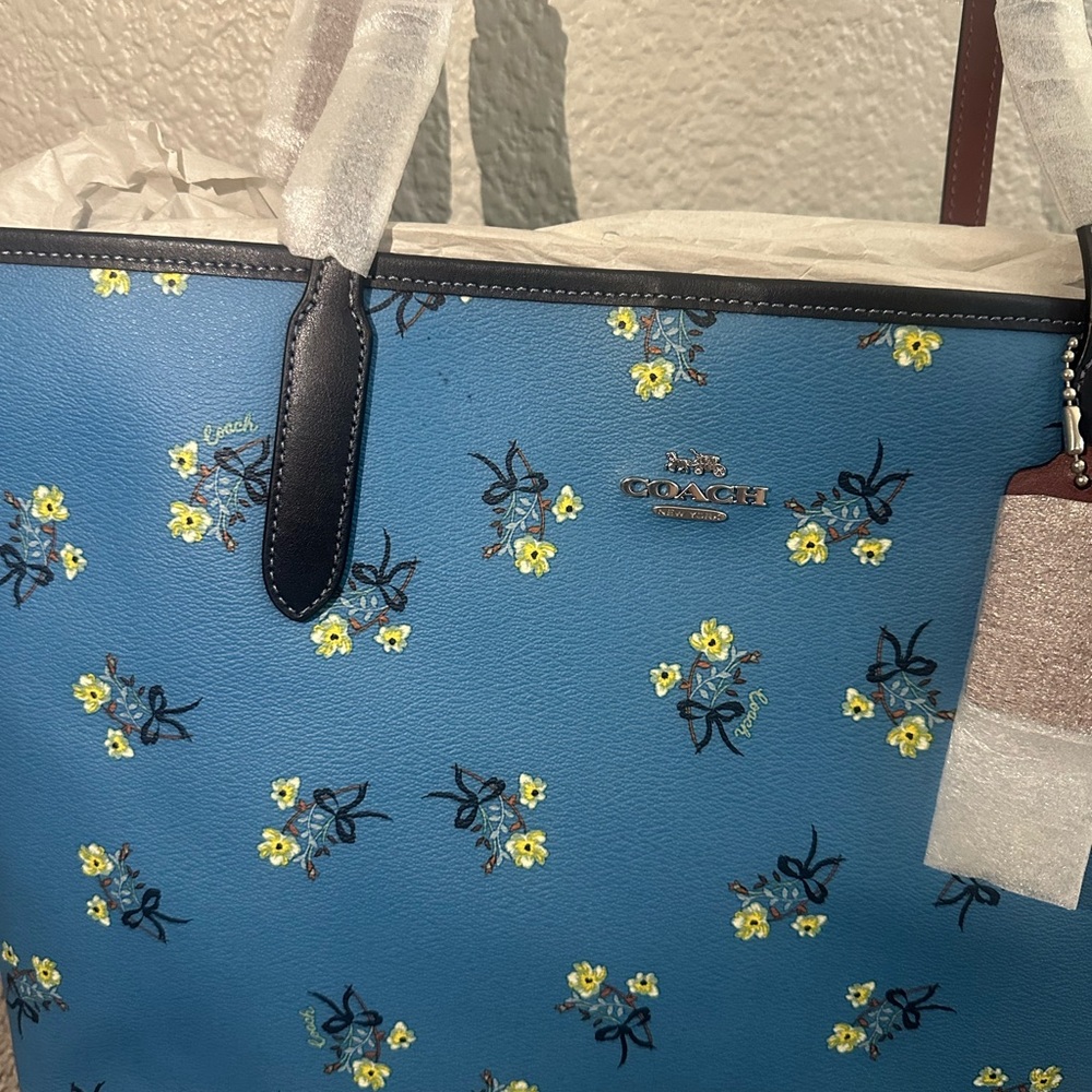 Coach Blue Floral Tote Bag - Picture 11 of 12